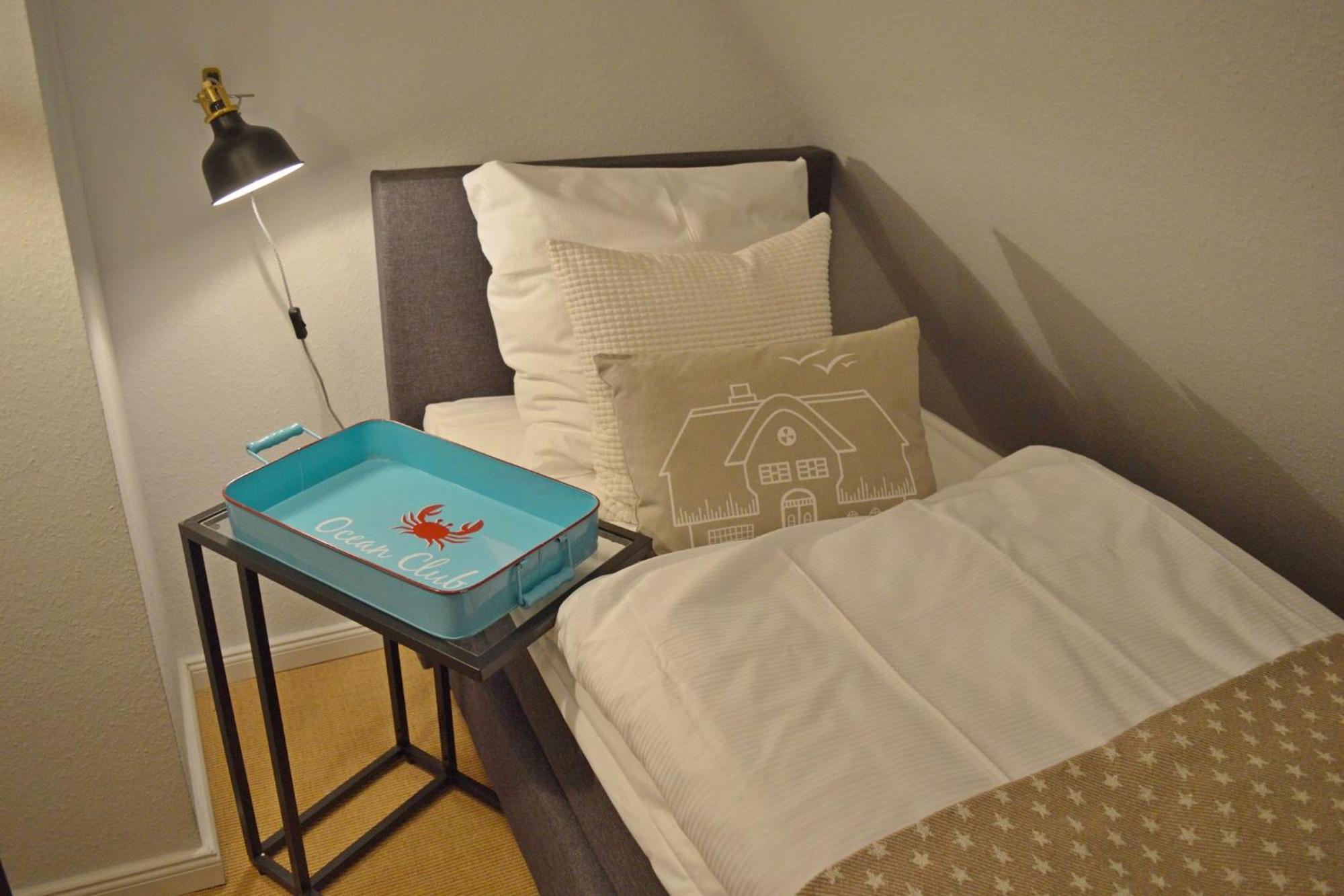 Morderne 3-Zimmerwohnung In Einer Hausscheibe Unter Reet Westerland Bagian luar foto
